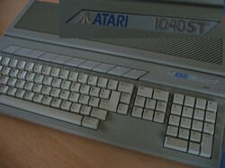 Atari 1040 STE Atari 1040 STE